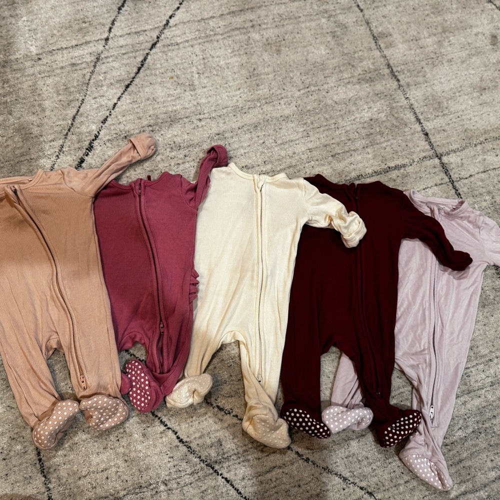 5 Angel Dear Sleepers 0-3 mo - good used condition- no stains